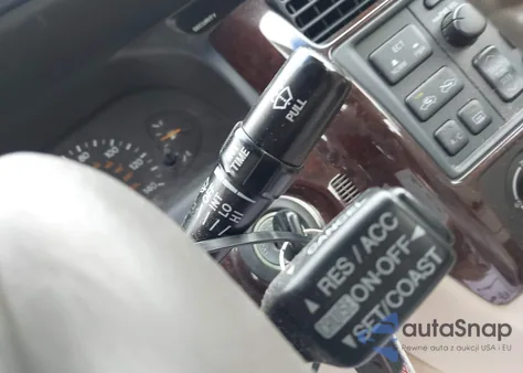 1999 Toyota Avalon Xls from USA, damaged, VIN 4T1BF18B2XU322737